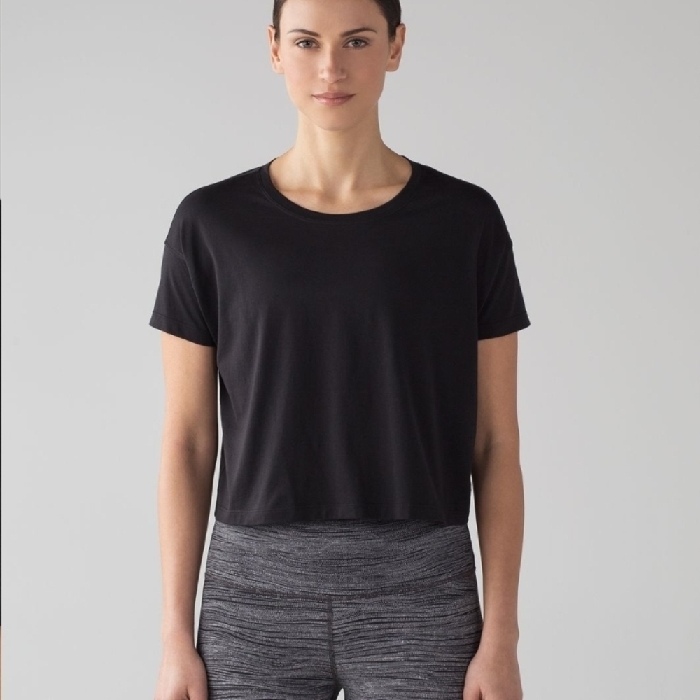Lululemon Cates Tee, Size 6